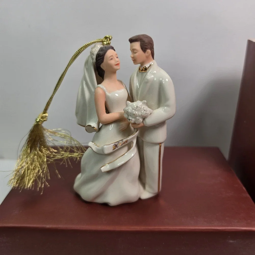 Lenox 2008 Annual Bride And Groom Porcelain Ornament Wedding Anniversary Boxed
